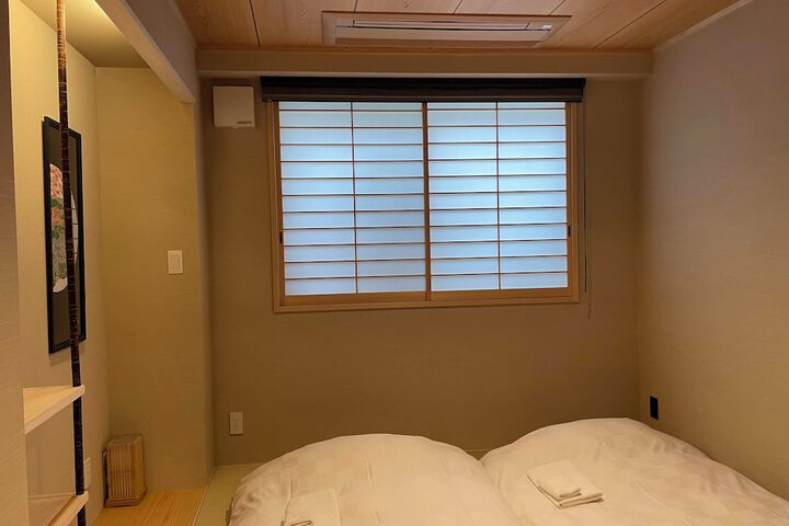 Room 11 of 39