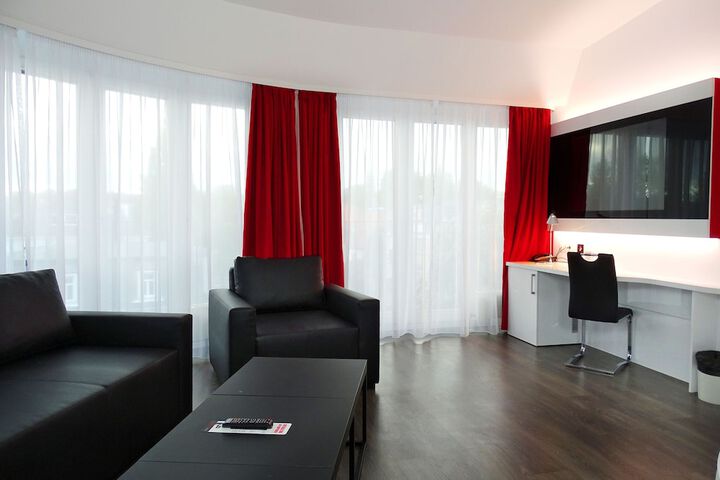 Room 26 of 60
