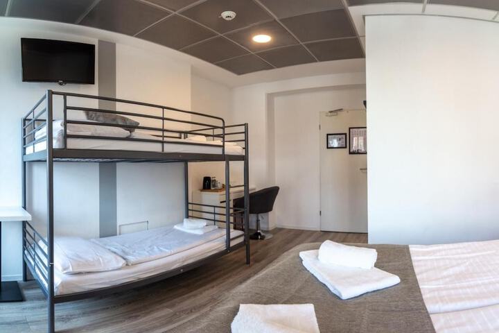 Room 21 of 57