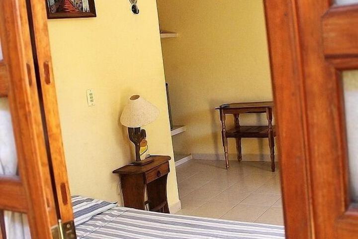 Room 6 of 28