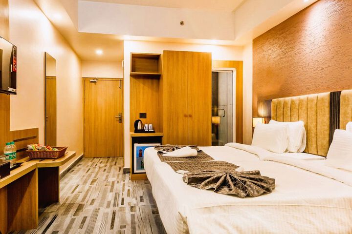 Room 18 of 32