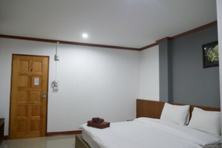 Room 31 of 38