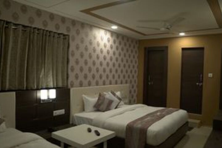 Room 6 of 21