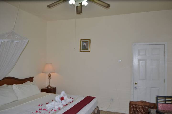 Room 26 of 68