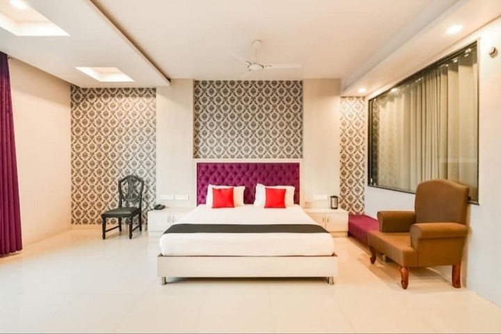 Room 7 of 10