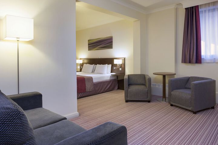 Room 2 of 58