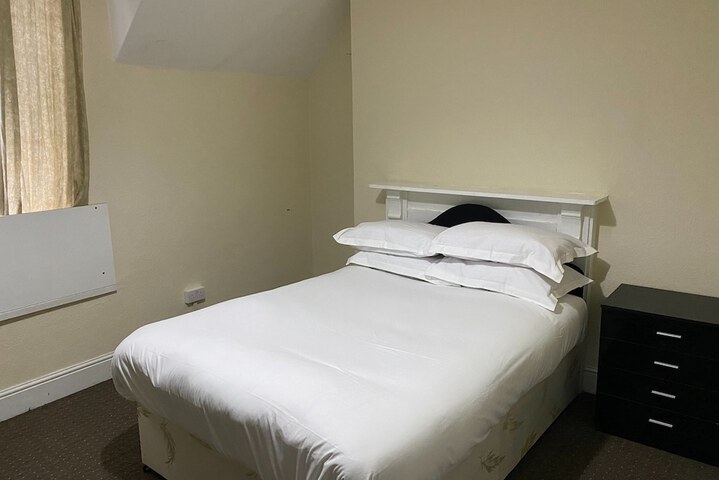 Room 3 of 18