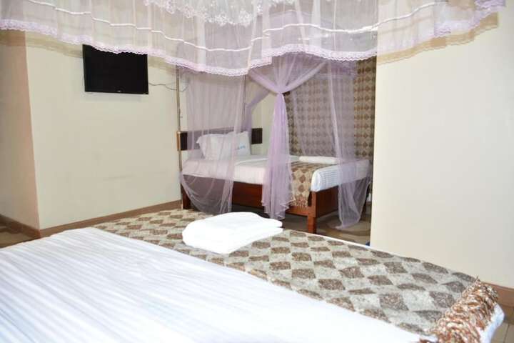 Room 4 of 26
