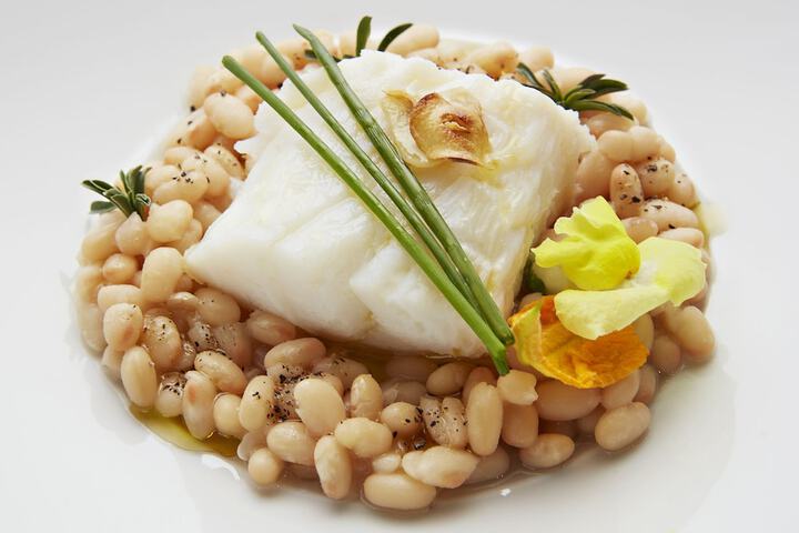 Dining 44 of 63