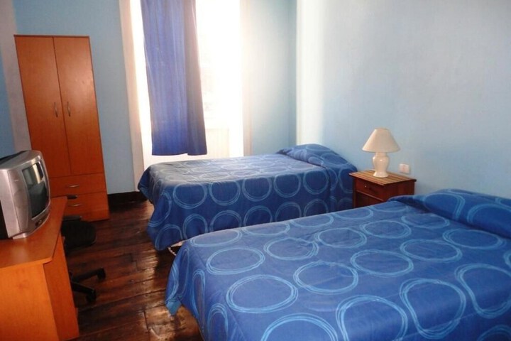 Room 9 of 40