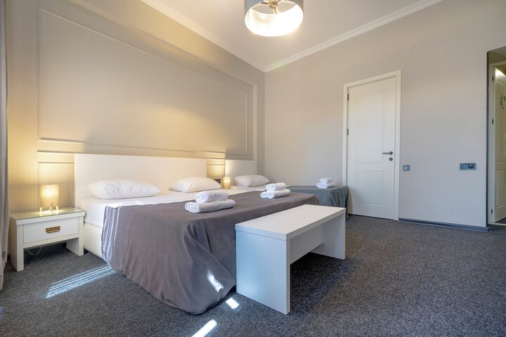 Room 19 of 77