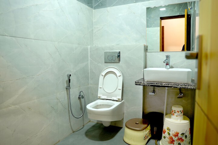 Room 20 of 29