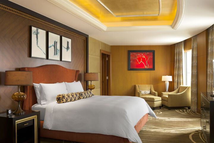 Room 3 of 114