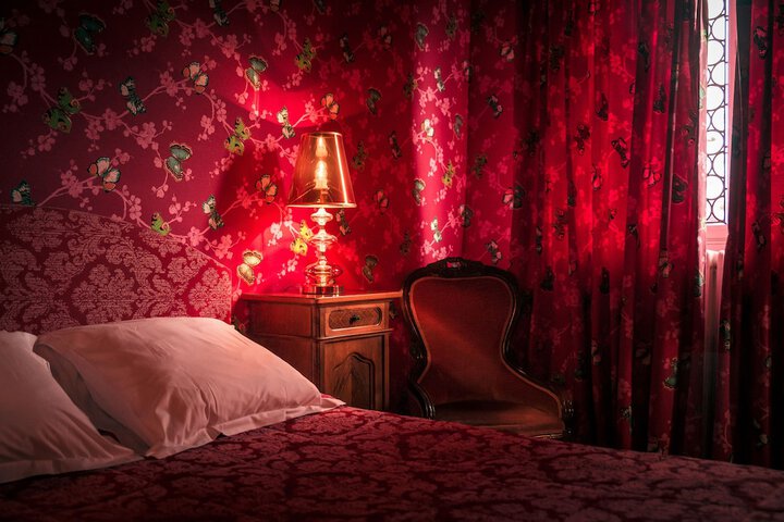 Room 9 of 54