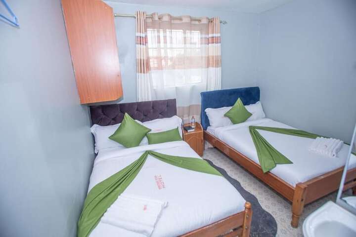 Room 21 of 35
