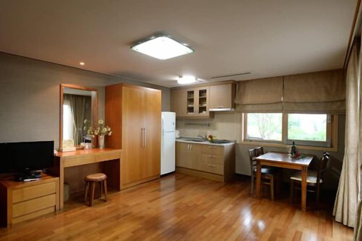 Room 20 of 49