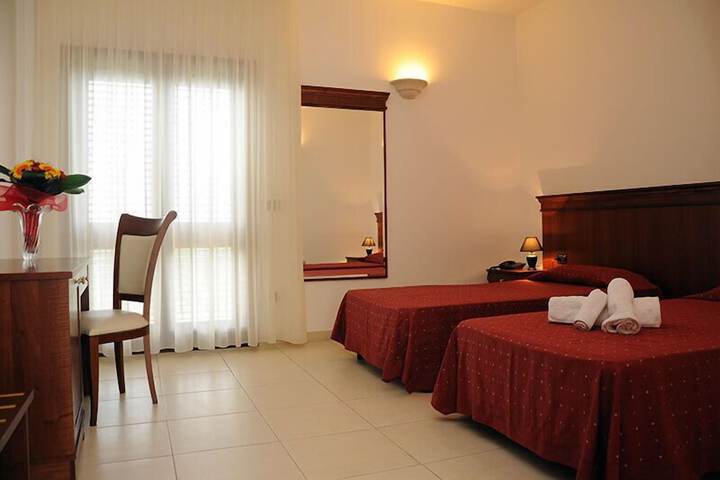 Room 6 of 31