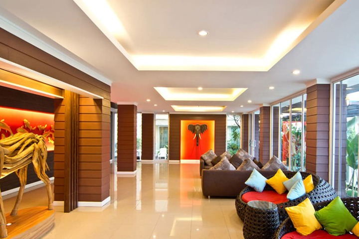 Guest Lobby
