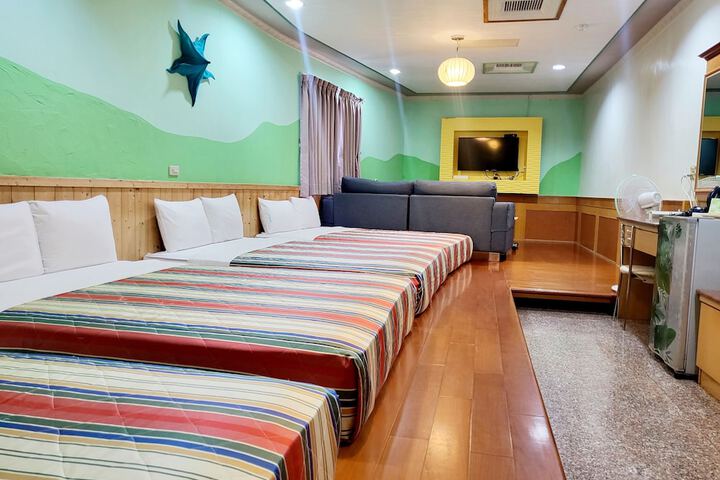Room 30 of 68