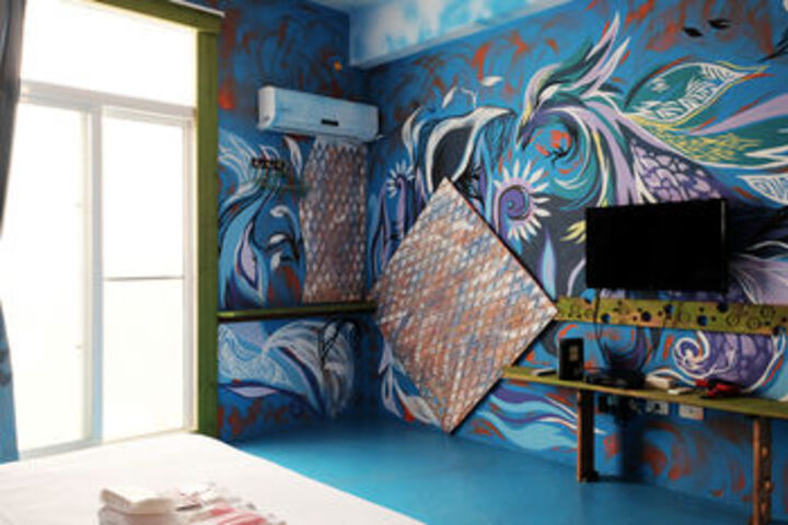Room 30 of 36