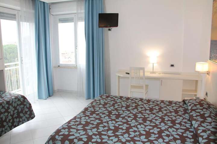 Room 18 of 37
