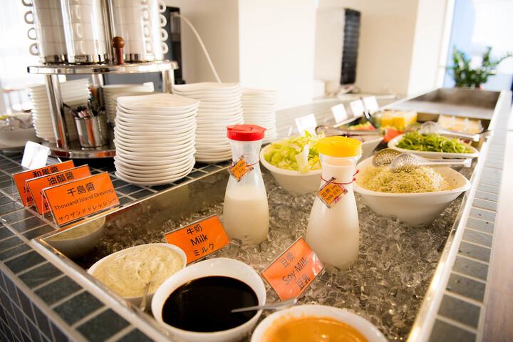 Breakfast/Coffee Service 81 of 96