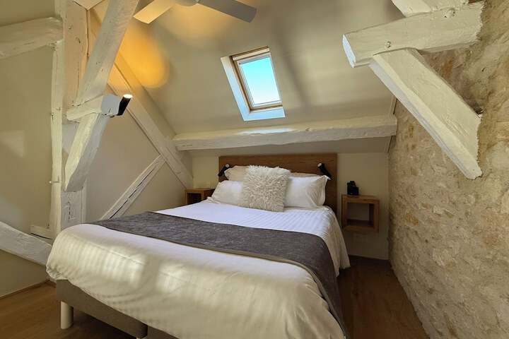 Room 42 of 110