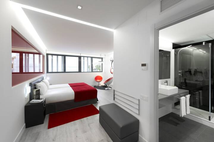 Room 28 of 75