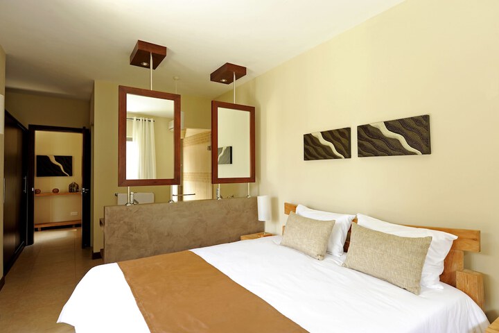Room 2 of 15