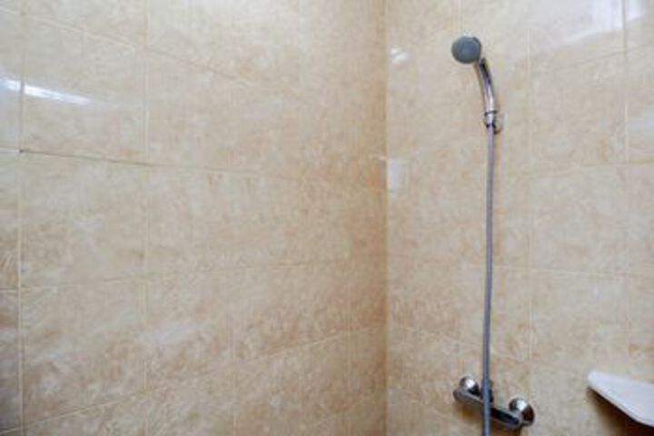 Room 3 of 16