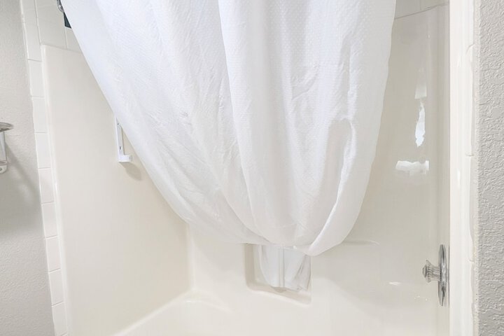 1 Queen Bed Mobility Accessible Bathtub with Grab Bars (1 of 19)