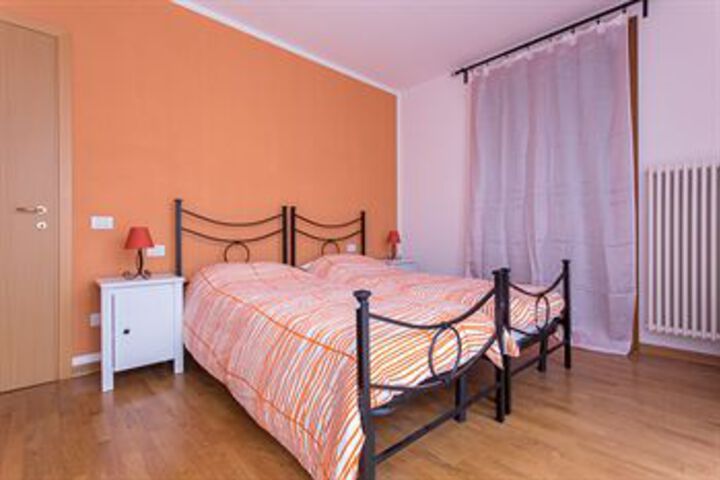 Room 277 of 871