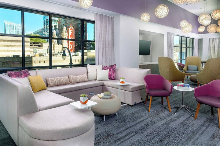 Lobby lounge