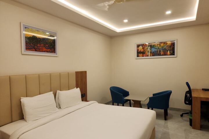 Room 3 of 22