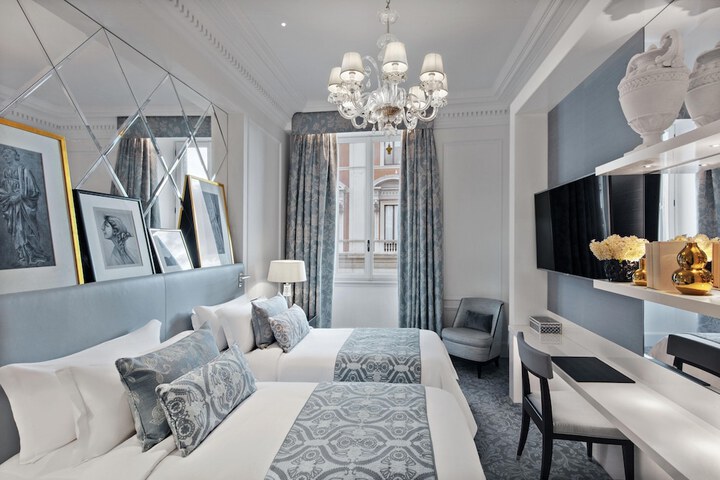 Room 51 of 202