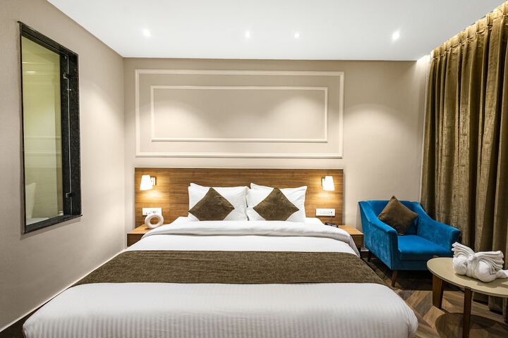 Room 4 of 24