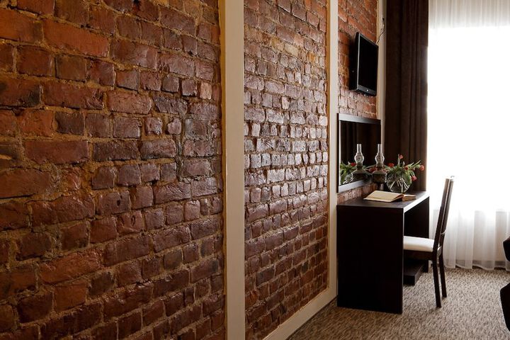 Room 4 of 60