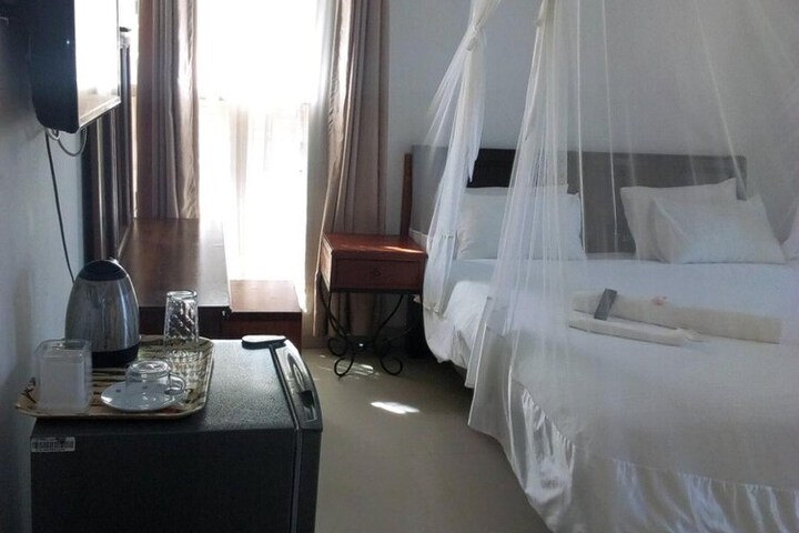 Room 16 of 42