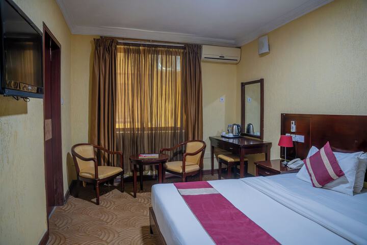 Room 19 of 53