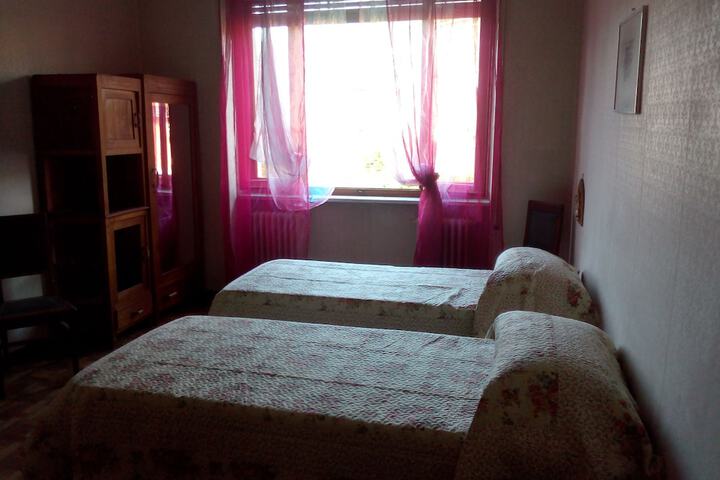 Room 14 of 16