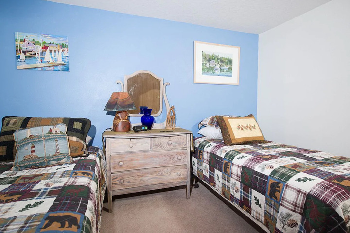 Room 2 of 5
