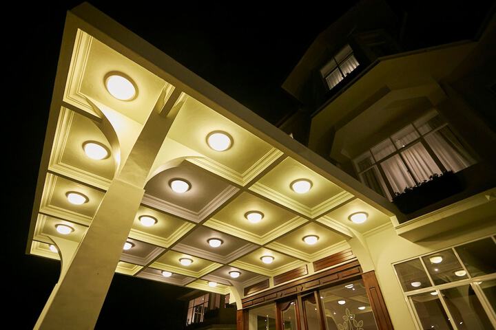 Hotel 67 of 72