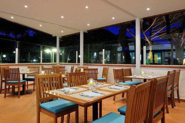 Dining 70 of 98