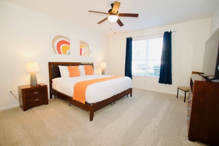 Room 30 of 141
