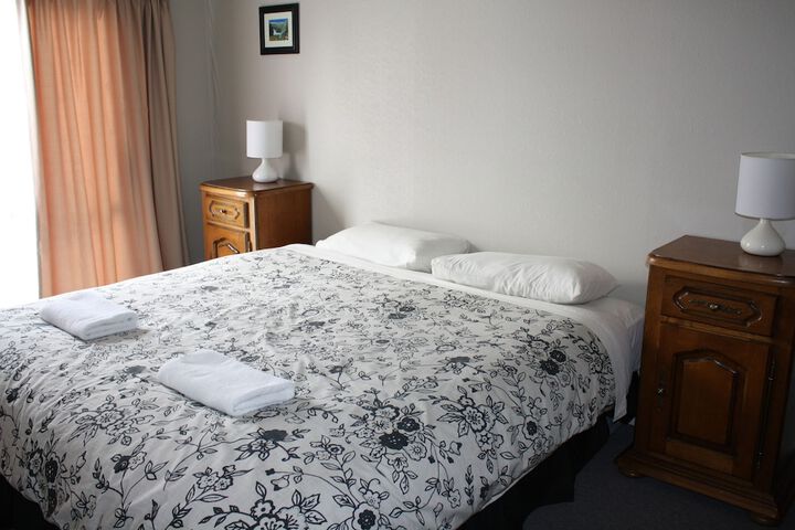 Room 5 of 155