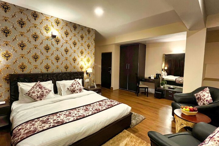 Room 10 of 21