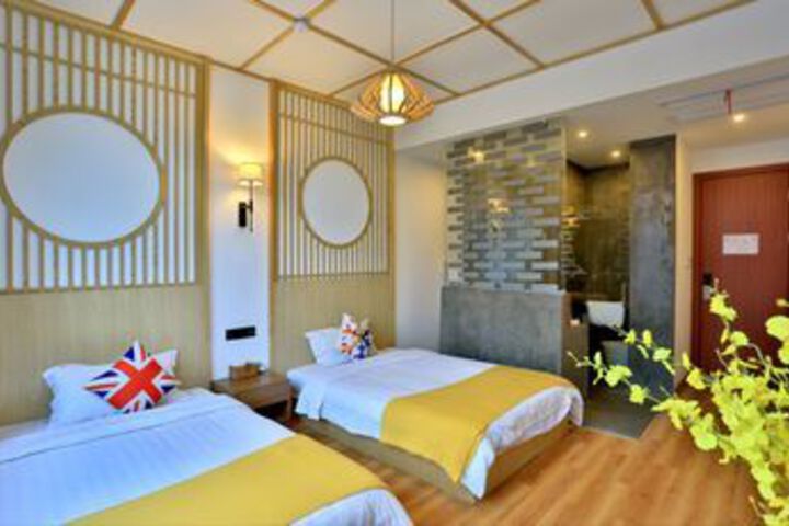 Room 19 of 25