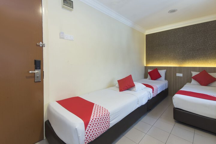 Room 16 of 37