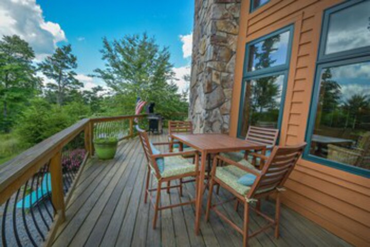 Terrace/Patio 2 of 40