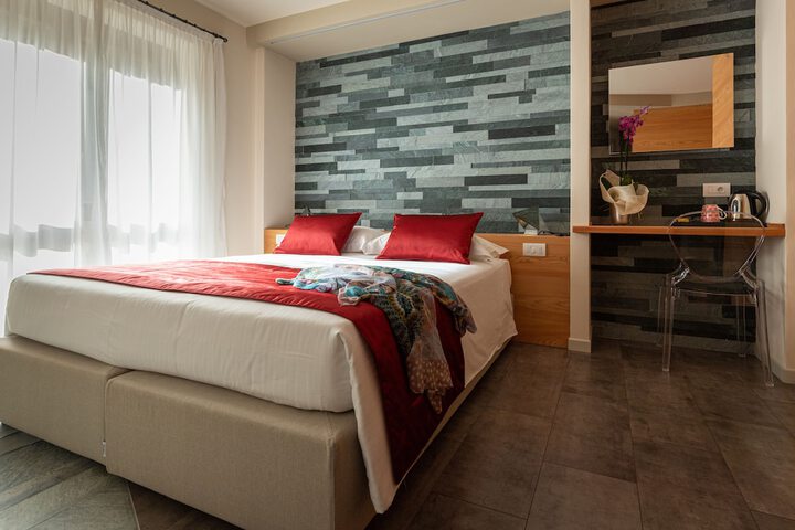 Room 12 of 43